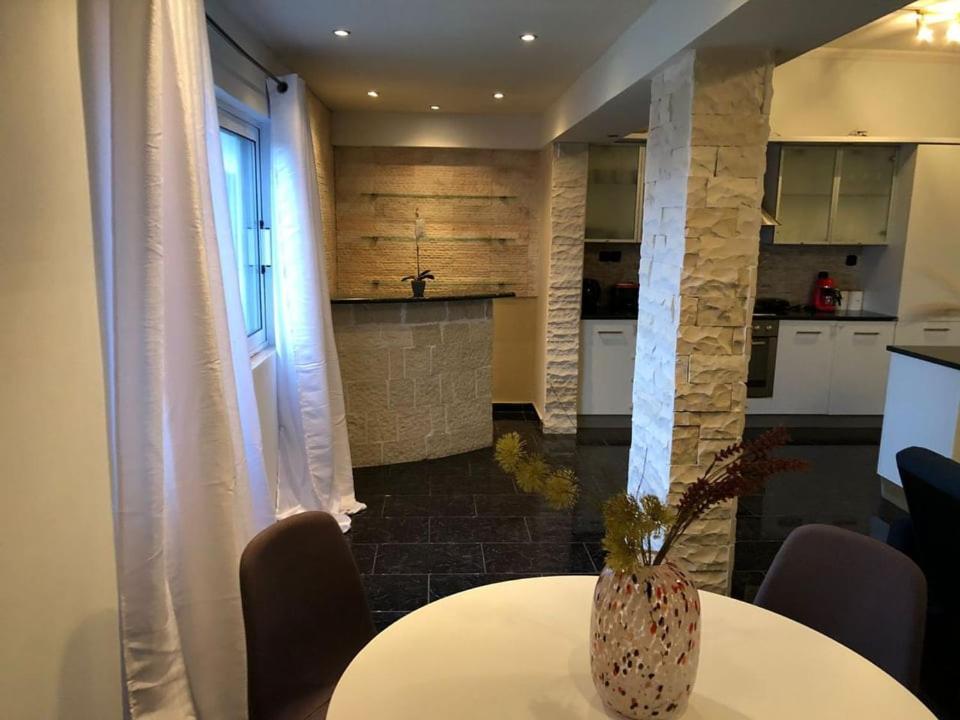 Apartment Luxury Christos *