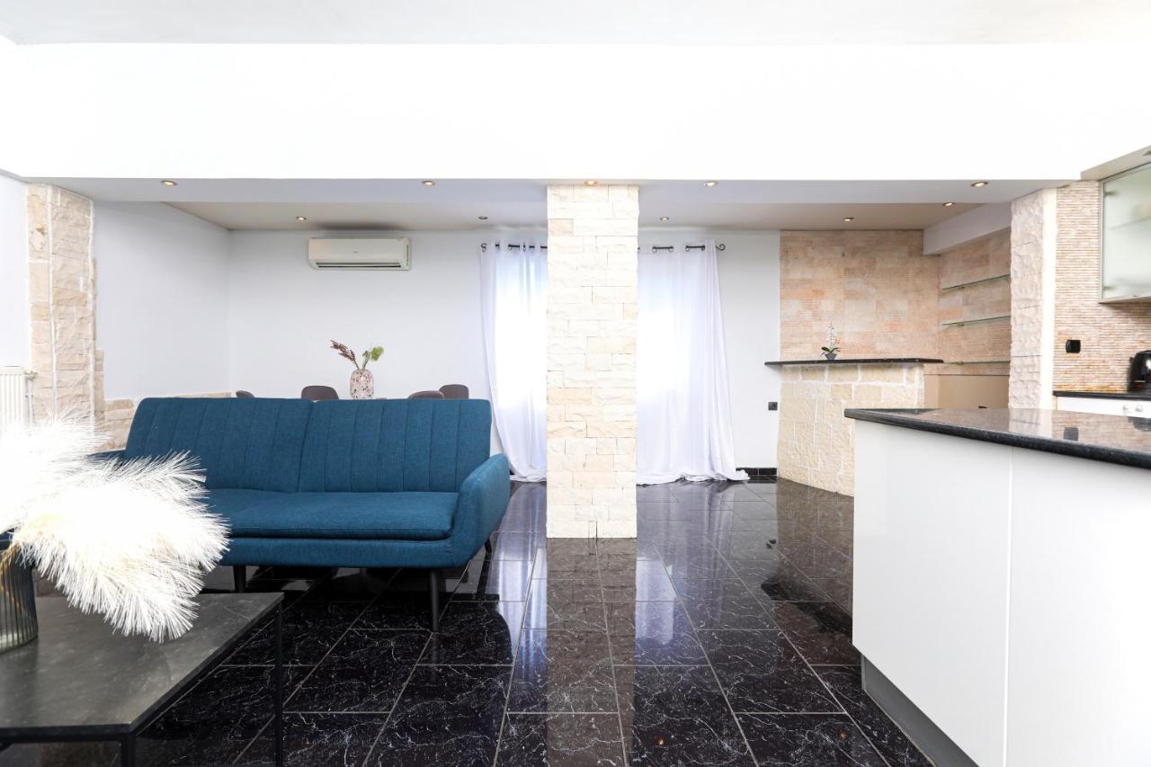 Apartament Luxury Christos *